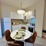 Feel At - - 2 Apartment Kalamata