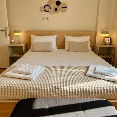 Feel At - - 2 Kalamata