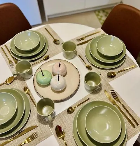 Feel At - - 2 아파트 칼라마타