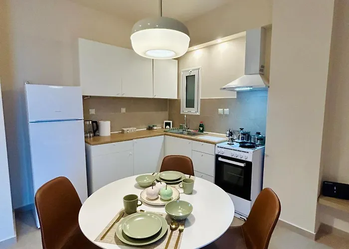 Feel At - - 2 아파트 칼라마타